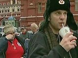 В Москве, несмотря на принятые беспрецедентные меры безопасности, продолжаются нападения на британских болельщиков, прибывших в российскую столицу по случаю отборочного матча ЕВРО-2008 