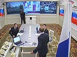 Прямую трансляцию этого диалога ведут телеканалы "Первый" и ВГТРК, а также радиостанции "Маяк" и "Радио России". Прямую трансляцию этого диалога ведут телеканалы "Первый" и ВГТРК, а также радиостанции "Маяк" и "Радио России".
