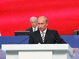 Владимир Путин говорит, что после ухода с поста президента, возможно, возглавит "Единую Россию", что позволит ему сконцентрировать власть в своих руках и превратить партию в новый центр политического контроля