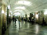 На станциях Замоскворецкой линии московского метро под поезда попали два человека
На станциях Замоскворецкой линии московского метро под поезда попали два человека