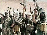 По словам адвоката, угрозы содержатся в полученном накануне письме на имя Бхутто, которое написано от имени некого "руководителя отряда смертников "Аль-Каиды" и сторонников Усамы бен Ладена