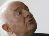 Бывший президент Грузии Эдуард Шеварднадзе в интервью "Независимой газете" призвал мировой сообщество бойкотировать Олимпийские игры в Сочи в 2014 году, если Россия не выведет своих миротворцев из Абхазии