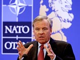Генеральный секретарь НАТО Яап де Хооп Схеффер предостерег Россию от "необратимых" по его мнению, шагов по приостановлению участия в Договоре об обычных вооруженных силах в Европе (ДОВСЕ)