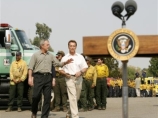 Буш повторил в Калифорнии обещания, данные пострадавшим от урагана "Катрина". Тогда они мало что изменили