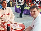 Оперативники Московского уголовного розыска ликвидировали организованную группу педофилов, совершавших развратные и насильственные действия сексуального характера с воспитанниками детских домов и детьми из бедных семей Оперативники Московского уголовного розыска ликвидировали организованную группу педофилов, совершавших развратные и насильственные действия сексуального характера с воспитанниками детских домов и детьми из бедных семей