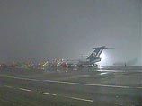 Из-за тумана в Москве самолеты совершают посадку только в аэропорту "Шереметьево", "Внуково" и "Домодедово" закрыты Из-за тумана в Москве самолеты совершают посадку только в аэропорту "Шереметьево", "Внуково" и "Домодедово" закрыты