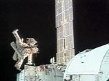 Астронавты шаттла Discovery третий раз выходят в открытый космос