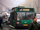 В результате взрыва в автобусе в среду утром погибли восемь человек, более 50 пострадали. Большинство погибших и пострадавших студенты