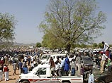 СБ также призвал стороны к отказу от насилия и соблюдению мирных договоренностей. Миротворческая миссия на юге Судана развернута в марте 2005 года.     