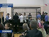 В Кондопоге выстрелом из пистолета ранен участник массовых беспорядков у ресторана "Чайка" В Кондопоге выстрелом из пистолета ранен участник массовых беспорядков у ресторана "Чайка"