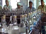 В России поднялись цены на водку, и к Новому году "народный" напиток может подорожать на 25% В России поднялись цены на водку, и к Новому году "народный" напиток может подорожать на 25%