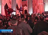 В Тбилиси началась акция протеста. СМИ: власти вводят войска В Тбилиси началась акция протеста. СМИ: власти вводят войска