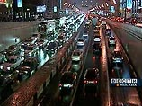 В Москве возникли серьезные заторы на МКАД и основных магистралях В Москве возникли серьезные заторы на МКАД и основных магистралях