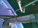 Астронавты NASA вышли в открытый космос чинить солнечные батареи МКС Астронавты NASA вышли в открытый космос чинить солнечные батареи МКС