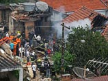 Самолет бизнес-класса LearJet 35, направлявшийся в Рио-де-Жанейро, упал на жилой квартал в северной части Сан-Паулу через несколько минут после взлета и загорелся