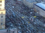 Садовое кольцо в Москве перекрыто из-за столкновения трех автомобилей