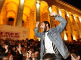 Грузинская оппозиция, как ожидается, днем во вторник продолжит бессрочный митинг, начатый 2 ноября с требованием отставки президента страны Михаила Саакашвили
