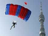 Со смотровой площадки Останкинской телебашни разрешат прыгать с парашютом всем желающим