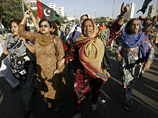 Лидер пакистанской оппозиции Беназир Бхутто прибыла сегодня в Лахор (столица провинции Пенджаб), где в ближайший вторник должен состояться массовый марш протеста против политики президента Первеза Мушаррафа