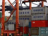 Американские власти задержали в воскресенье для допроса всех членов экипажа китайского сухогруза Cosco, из баков которого в результате столкновения с опорой моста вытекли 250 тонн мазута в залив Сан-Франциско