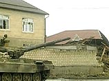 В Махачкале танком разрушают фундамент дома, где засели боевики: 8 убитых в ходе спецоперации В Махачкале танком разрушают фундамент дома, где засели боевики: 8 убитых в ходе спецоперации