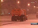 Москву накрыл транспортный коллапс. Высота снежного покрова к утру может достичь 8 см Москву накрыл транспортный коллапс. Высота снежного покрова к утру может достичь 8 см