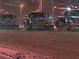 В Мосгидрометеобюро "Интерфаксу" рассказали, что в разных частях города выпало от 7 до 12 мм осадков. Уборка снега в городе продолжается