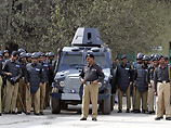 Беназир Бхутто меняет тактику: теперь она призывает все оппозиционные силы Пакистана объединиться