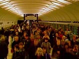 Снегопад увеличил число пассажиров московского метро на полмиллиона человек Снегопад увеличил число пассажиров московского метро на полмиллиона человек
