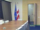 По сообщению агентства Грузия Online, на пост премьер-министра будет назначен председатель наблюдательного совета "Банка Грузии" Ладо Гургенидзе.