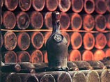 Вина крымского винодельческого хозяйства "Массандра" из погребов последнего российского императора Николая Второго впервые будут выставлены на торги лондонского аукционного дома Bonhams