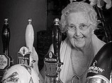 В Великобритании для благотворительного календаря снялась эротичная 102-летняя бабушка 