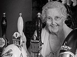 В Великобритании для благотворительного календаря снялась эротичная 102-летняя бабушка В Великобритании для благотворительного календаря снялась эротичная 102-летняя бабушка