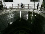 "Прикрытием" для контрабандной сети служила берлинская фирма по выпуску бытовой электрохимической продукции Vero Handels GmbH, принадлежащая гражданину России и Германии Дмитрию Золотареву "Прикрытием" для контрабандной сети служила берлинская фирма по выпуску бытовой электрохимической продукции Vero Handels GmbH, принадлежащая гражданину России и Германии Дмитрию Золотареву