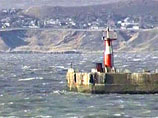 В воскресенье 11 ноября в результате штормового ветра и волнения моря в Керченском проливе и акватории Черного моря потерпели крушение 12 судов, из них восемь российских