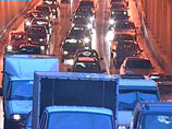 На внутренней стороне Садового кольца в Москве из-за ДТП образовалась "пробка" На внутренней стороне Садового кольца в Москве из-за ДТП образовалась "пробка"