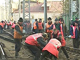 Представитель Российского профсоюза локомотивных бригад железнодорожников Евгений Куликов заявлял, в демарше планируют принять участие уже более 10 тысяч работников компании Представитель Российского профсоюза локомотивных бригад железнодорожников Евгений Куликов заявлял, в демарше планируют принять участие уже более 10 тысяч работников компании