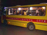 На шахте в Луганской области под завалом ищут троих горняков На шахте в Луганской области под завалом ищут троих горняков
