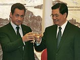 Франция и Китай 26 ноября подписали коммерческие контракты на общую сумму в 30 млрд долларов, сообщает Agence France Presse. Франция и Китай 26 ноября подписали коммерческие контракты на общую сумму в 30 млрд долларов, сообщает Agence France Presse.
