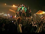 Выступая перед своими сторонниками в пакистанском городе Лахор, Шариф призвал к бойкоту голосования, если в стране не будет отменено чрезвычайное положение