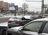 Как сообщили в Росгидромете, в дневное время утренний зимний мороз сменится на более теплые температуры. В Москве термометры после обеда покажут от 1 до 3 градусов мороза, в Подмосковье - от ноля до минус 5 градусов