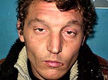 28-летнего автослесаря Александра Колтунова оперативники задержали на месте преступления 17 ноября, когда он напал с ножом на очередную жертву 28-летнего автослесаря Александра Колтунова оперативники задержали на месте преступления 17 ноября, когда он напал с ножом на очередную жертву