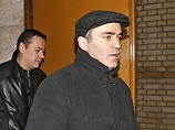 Отсидев пять суток, Гарри Каспаров в четверг вышел на свободу и заявил о "беспрецедентном" нарушении законов Отсидев пять суток, Гарри Каспаров в четверг вышел на свободу и заявил о "беспрецедентном" нарушении законов