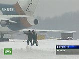 Пассажирский Ту-204 и грузовой DC-10 выкатились за пределы ВПП во "Внуково" и "Шереметьево" Пассажирский Ту-204 и грузовой DC-10 выкатились за пределы ВПП во "Внуково" и "Шереметьево"