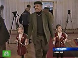 Выборы в Абхазии проходят очень активно. "Люди с воодушевлением принимают участие в голосовании. Делается это так по одной причине - от того, какой будет Государственная Дума, зависит не только судьба России, но и Абхазии