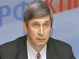Лимонов также заявил, что "с учетом украденных голосов у коммунистов на думских выборах было за 18%" и при поддержке "Другой России" кандидат от КПРФ выйдет во второй тур президентских выборов