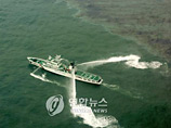 В южнокорейском порту Тэнан к югу от Сеула танкер, зарегистрированный в Гонконге, натолкнулся на кран в доке порта