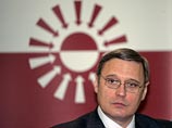 За данное решение единогласно проголосовали 692 зарегистрировавшихся члена инициативной группы. Собрание группы проходит в Московском дворце молодежи За данное решение единогласно проголосовали 692 зарегистрировавшихся члена инициативной группы. Собрание группы проходит в Московском дворце молодежи