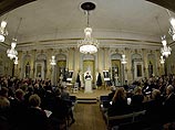 В столицах Швеции и Норвегии в понедельник состоится кульминация нобелевских торжеств - в Стокгольме пройдет вручение премии и торжественный банкет для лауреатов и гостей, а в Осло - церемония вручения Нобелевской премии мира за 2007 год