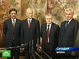 "Единая Россия", "Справедливая Россия", Аграрная партия и "Гражданская сила" выдвинули в качестве единого кандидата в президенты РФ Дмитрия Медведева - первого среди первых вице-премьеров России "Единая Россия", "Справедливая Россия", Аграрная партия и "Гражданская сила" выдвинули в качестве единого кандидата в президенты РФ Дмитрия Медведева - первого среди первых вице-премьеров России